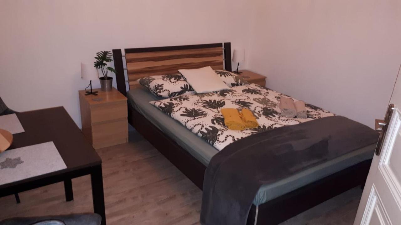 Garibaldik Apartman Budapest Luaran gambar